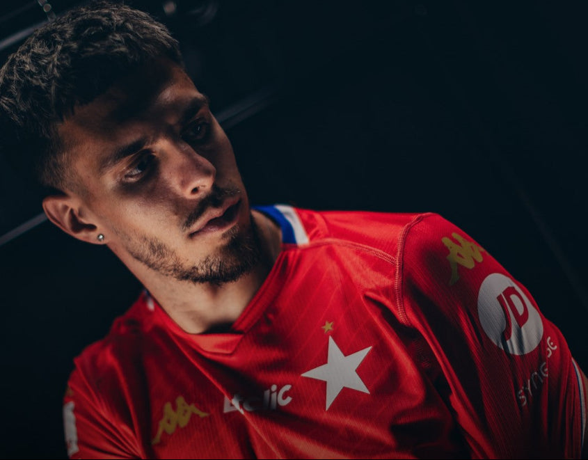 Licytacja - domowa koszulka meczowa Kappa 2025/26 z podpisami 18 zawodników - Official FanShop - TS Wisła Kraków SA