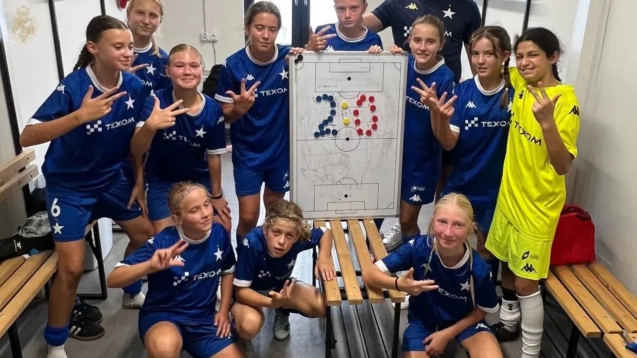 Zdjęcie: Udany weekend młodych piłkarek Białej Gwiazdy