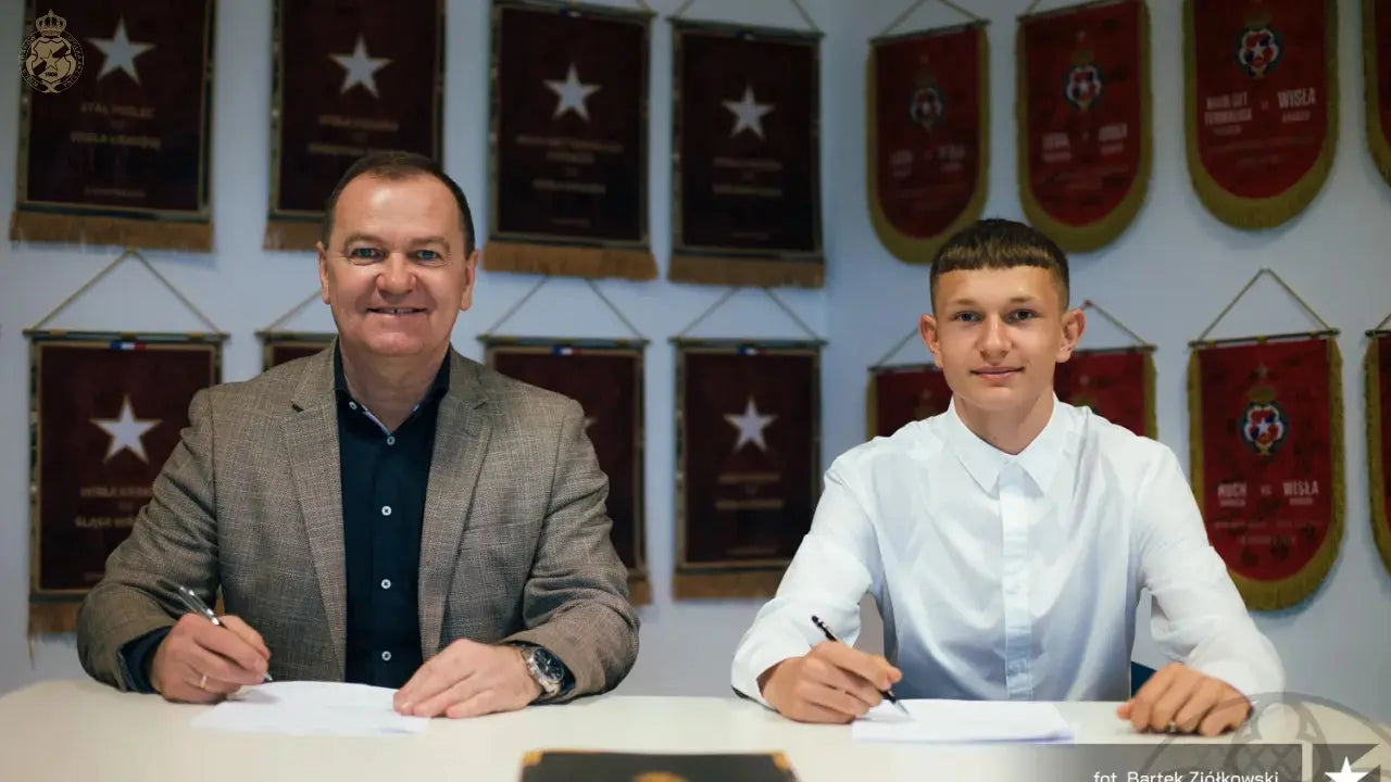 Zdjęcie: 15-letni Dawid Szczepaniak z profesjonalnym kontraktem