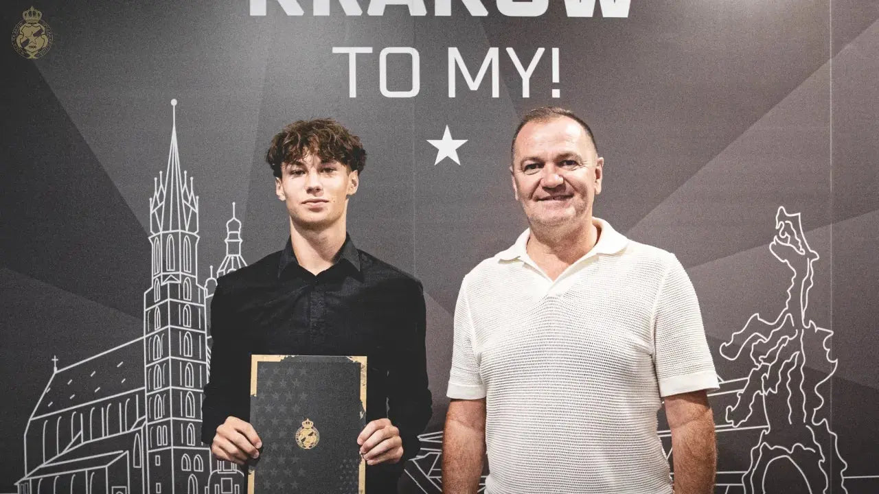 Zdjęcie: Michał Prochwicz z profesjonalnym kontraktem