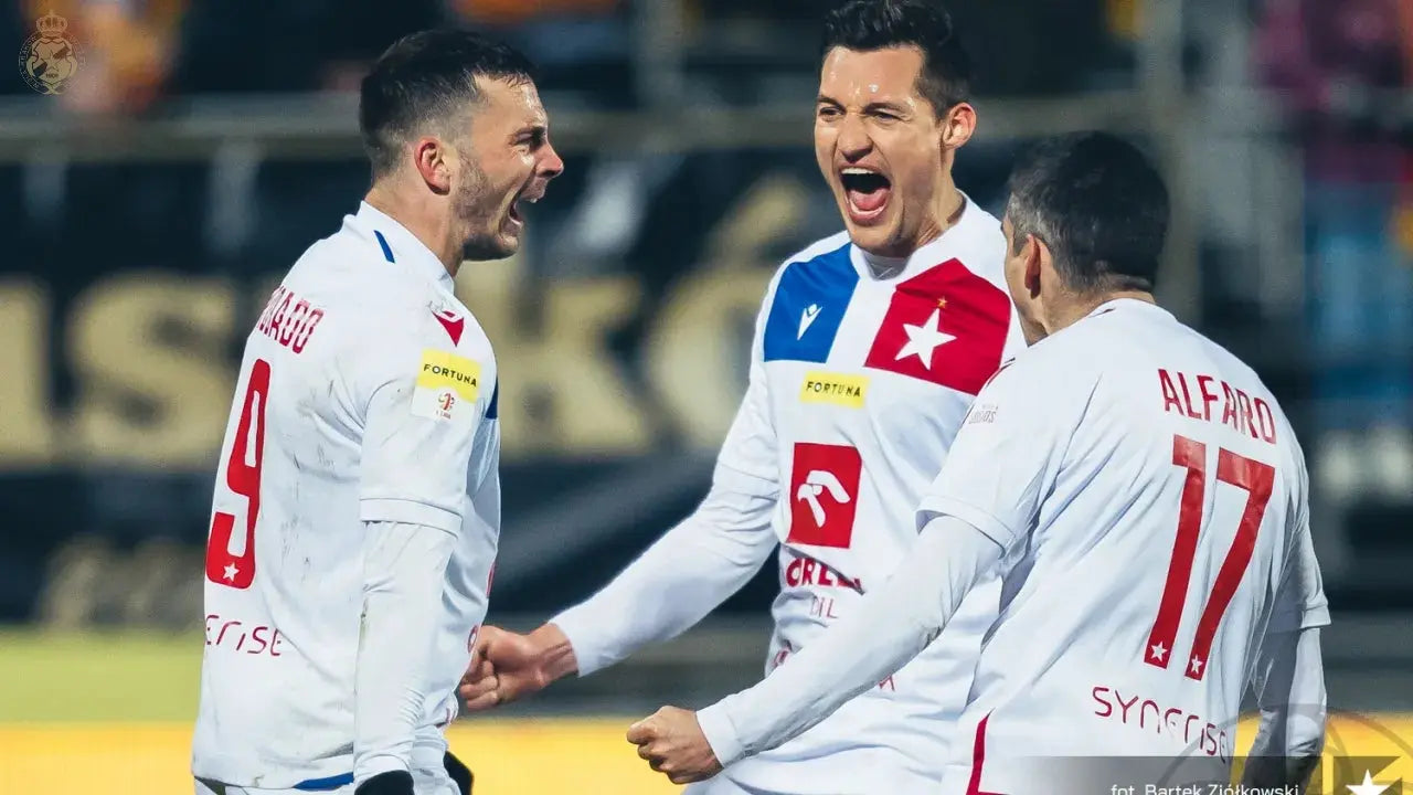 Zdjęcie: Grad goli w Pruszkowie: Znicz - Wisła 2:3