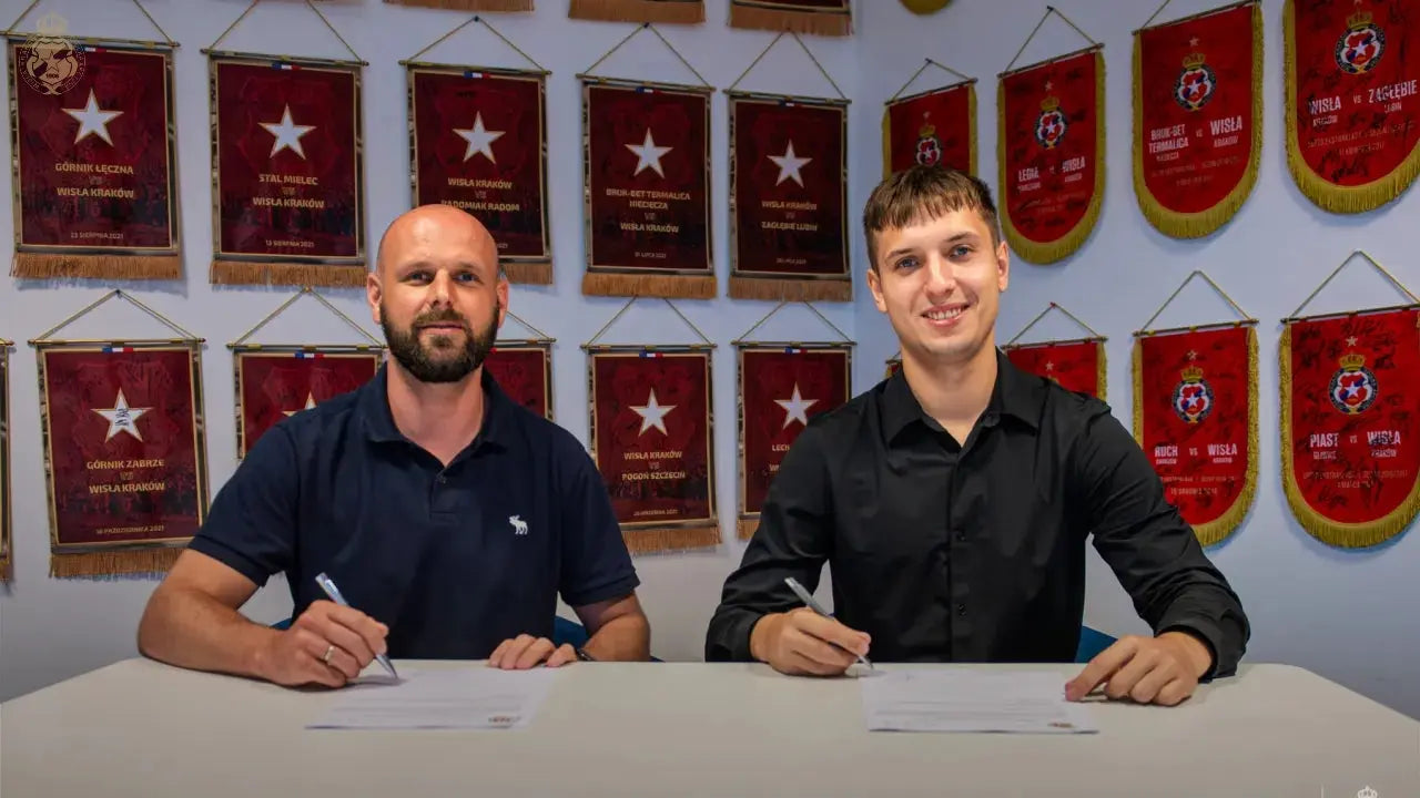 Zdjęcie: Sławomir Chmiel podpisał nowy profesjonalny kontrakt