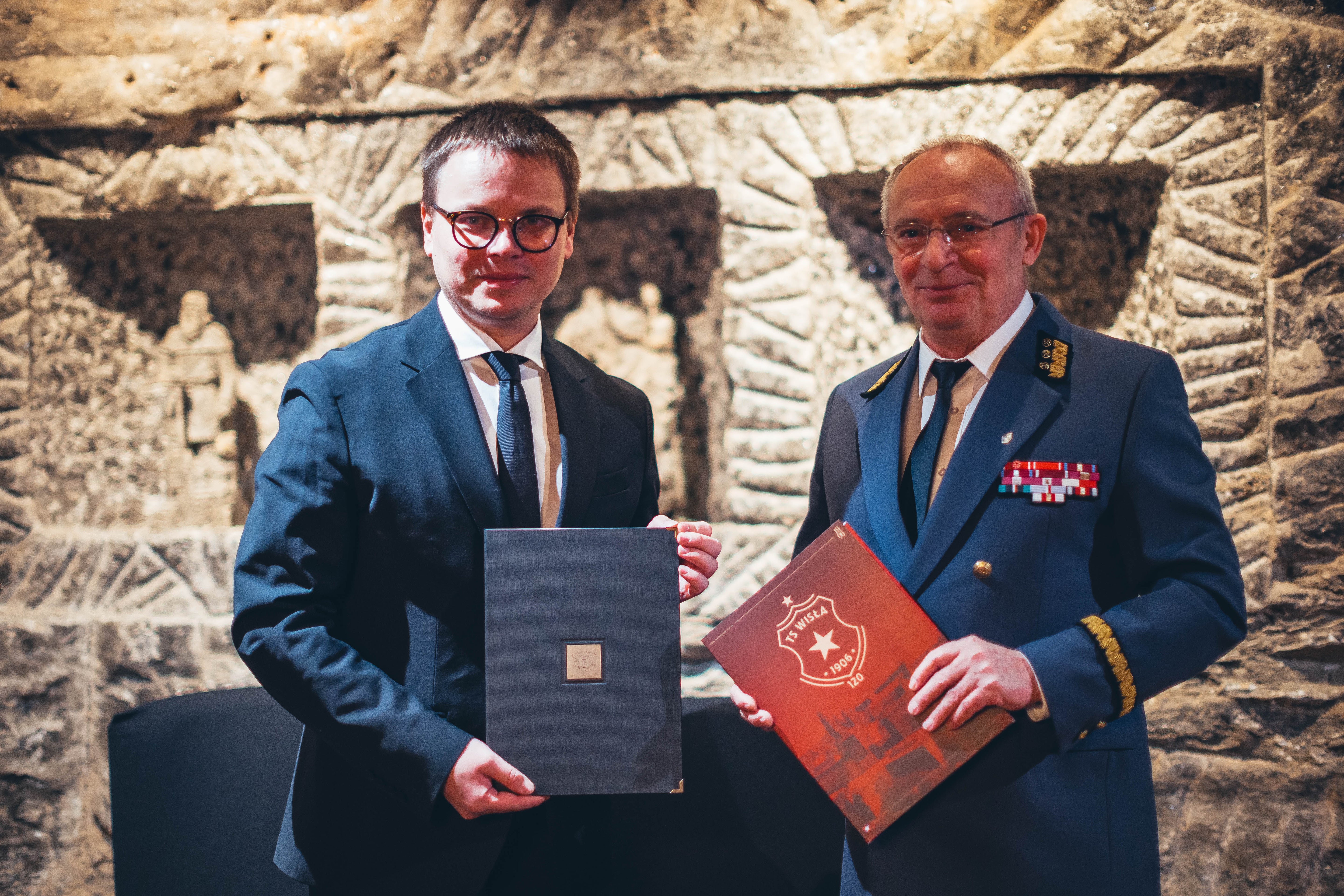 Kopalnia Soli „Wieliczka” Partnerem 120-lecia Wisły Kraków i Mecenasem Kultury Klubu - Wisła Kraków® Official Platform