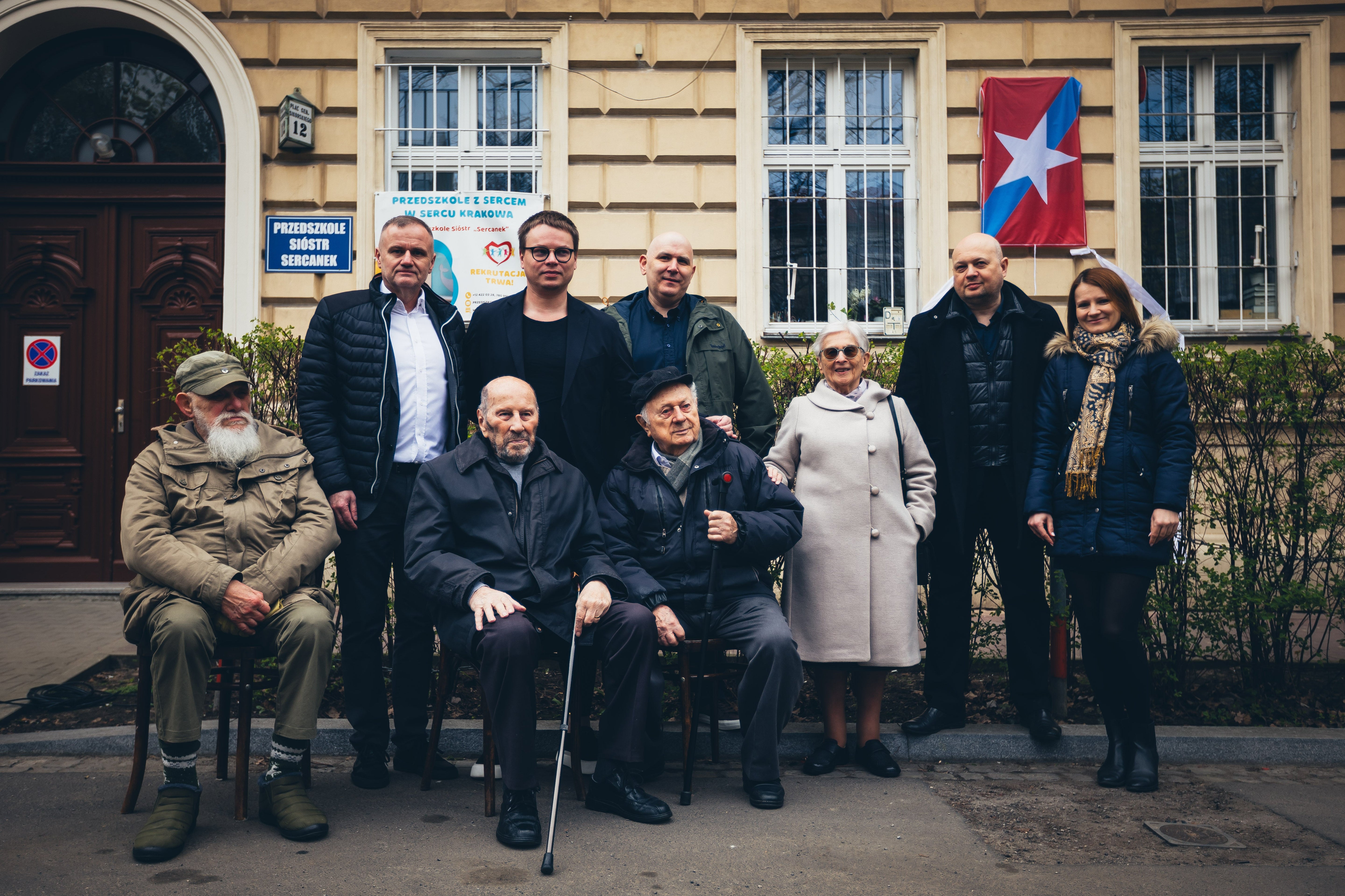 Wisła Kraków upamiętniła Henryka Reymana. Odsłonięto tablicę pamiątkową w miejscu jego narodzin - Wisła Kraków® Official Platform