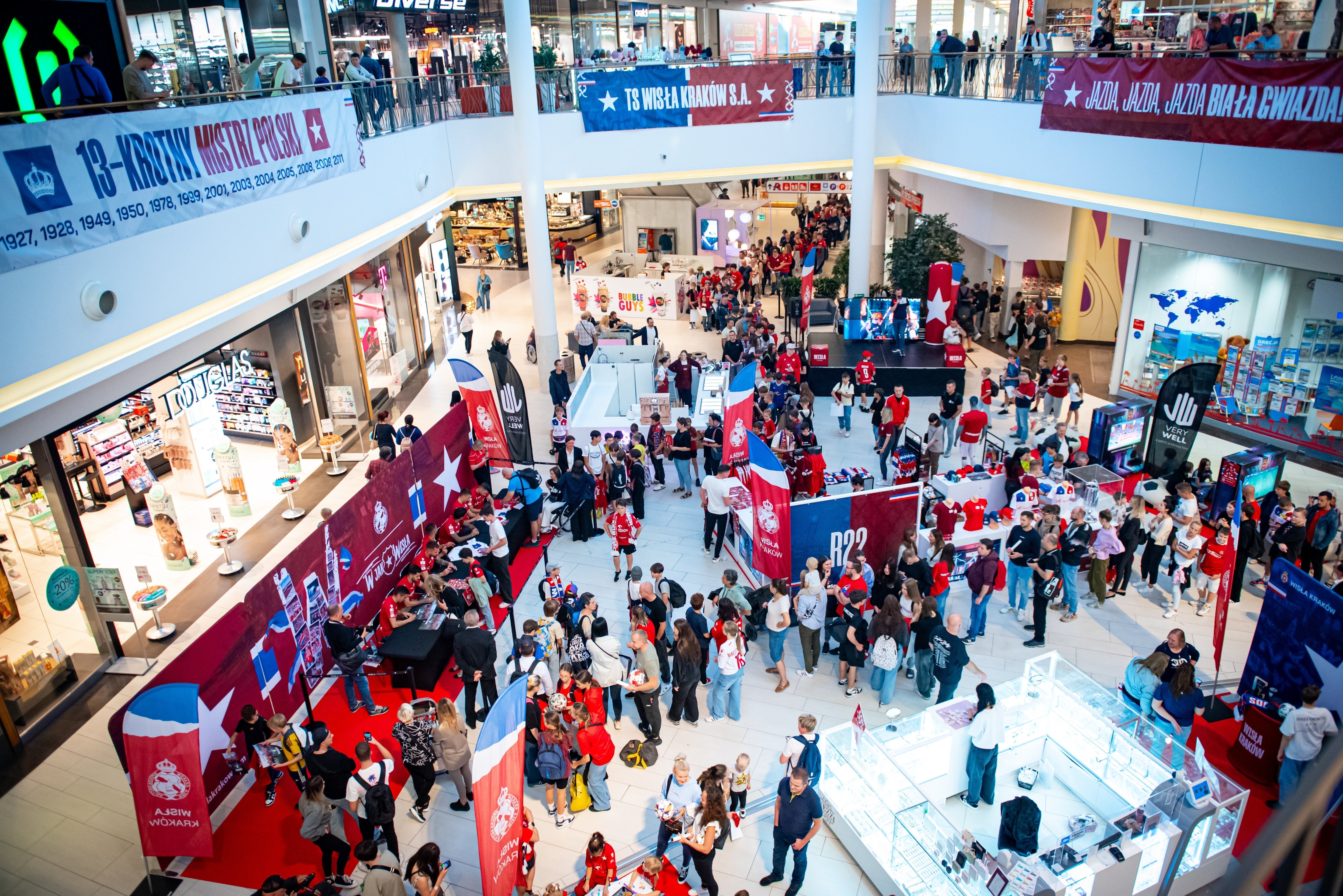 Wisła Kraków ponownie w Galerii Bronowice! - Wisła Kraków® Official Platform