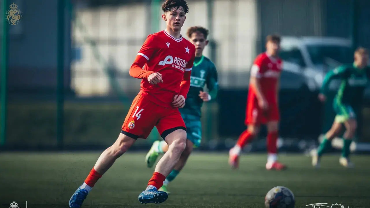 Zdjęcie: Młodzież w natarciu! Lech, Escola i Hutnik na drodze Wiślaków