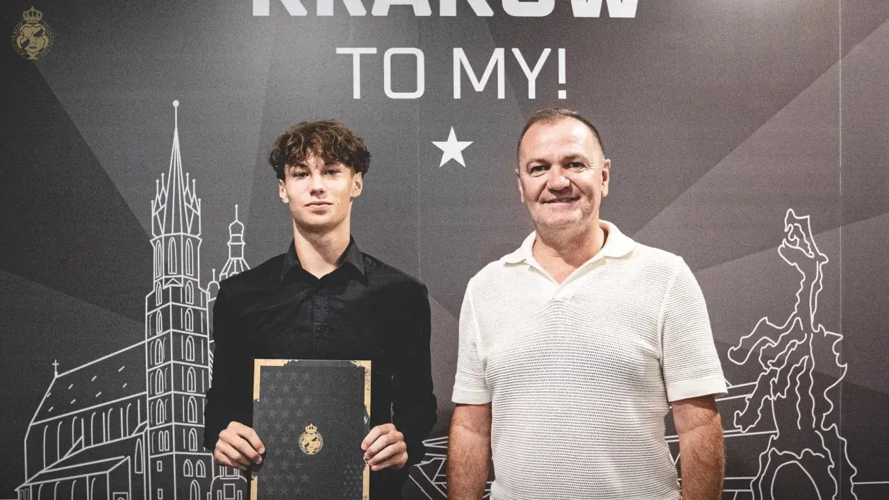 Zdjęcie: Michał Prochwicz z profesjonalnym kontraktem