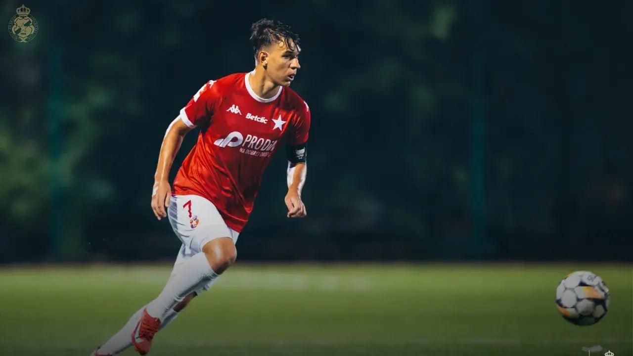 Zdjęcie: Wisła II Kraków przegrywa z KS Naprzód Jędrzejów po golu w doliczonym czasie gry