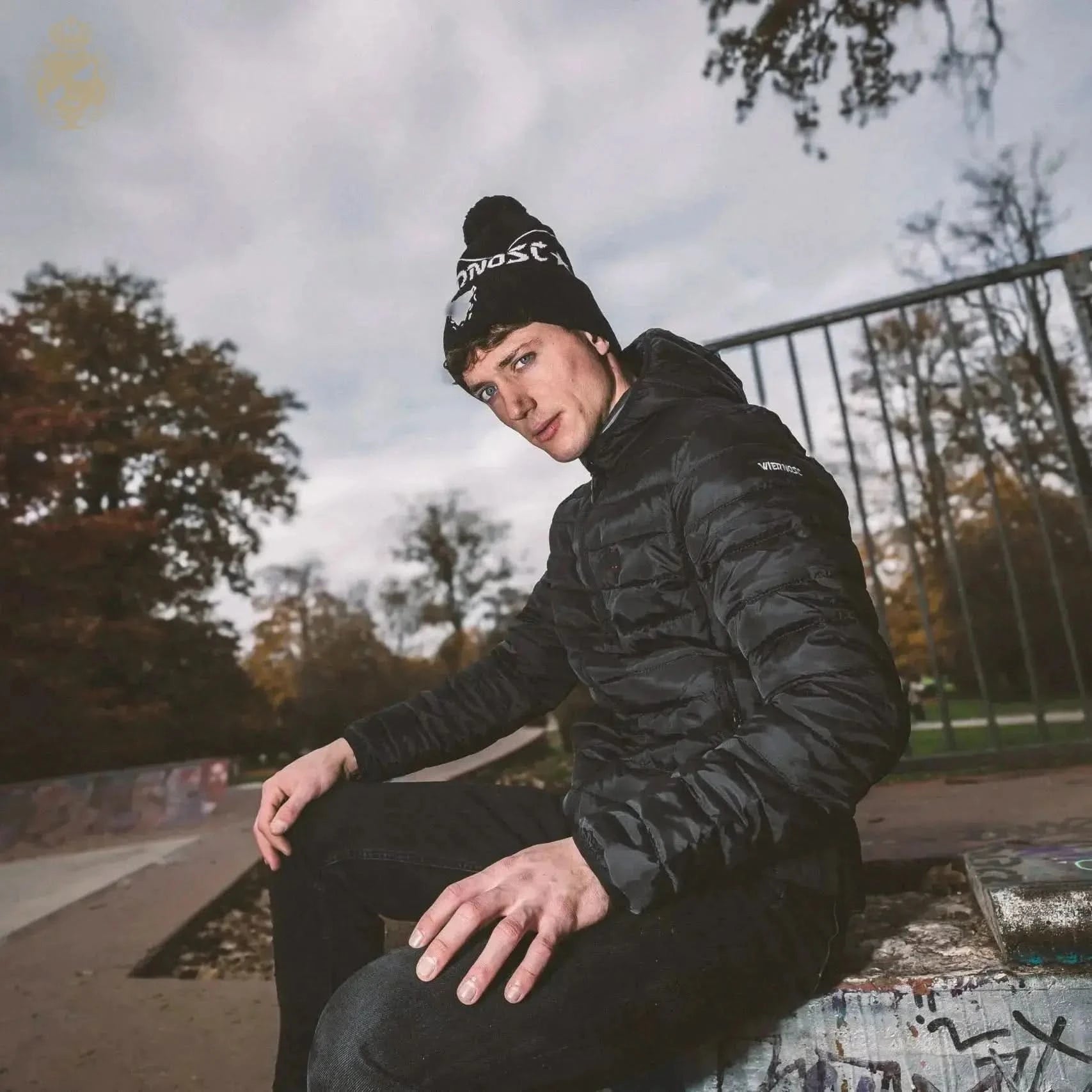 Kurtka pikowana WIERNOŚĆ Official FanShop - TS Wisła Kraków SA