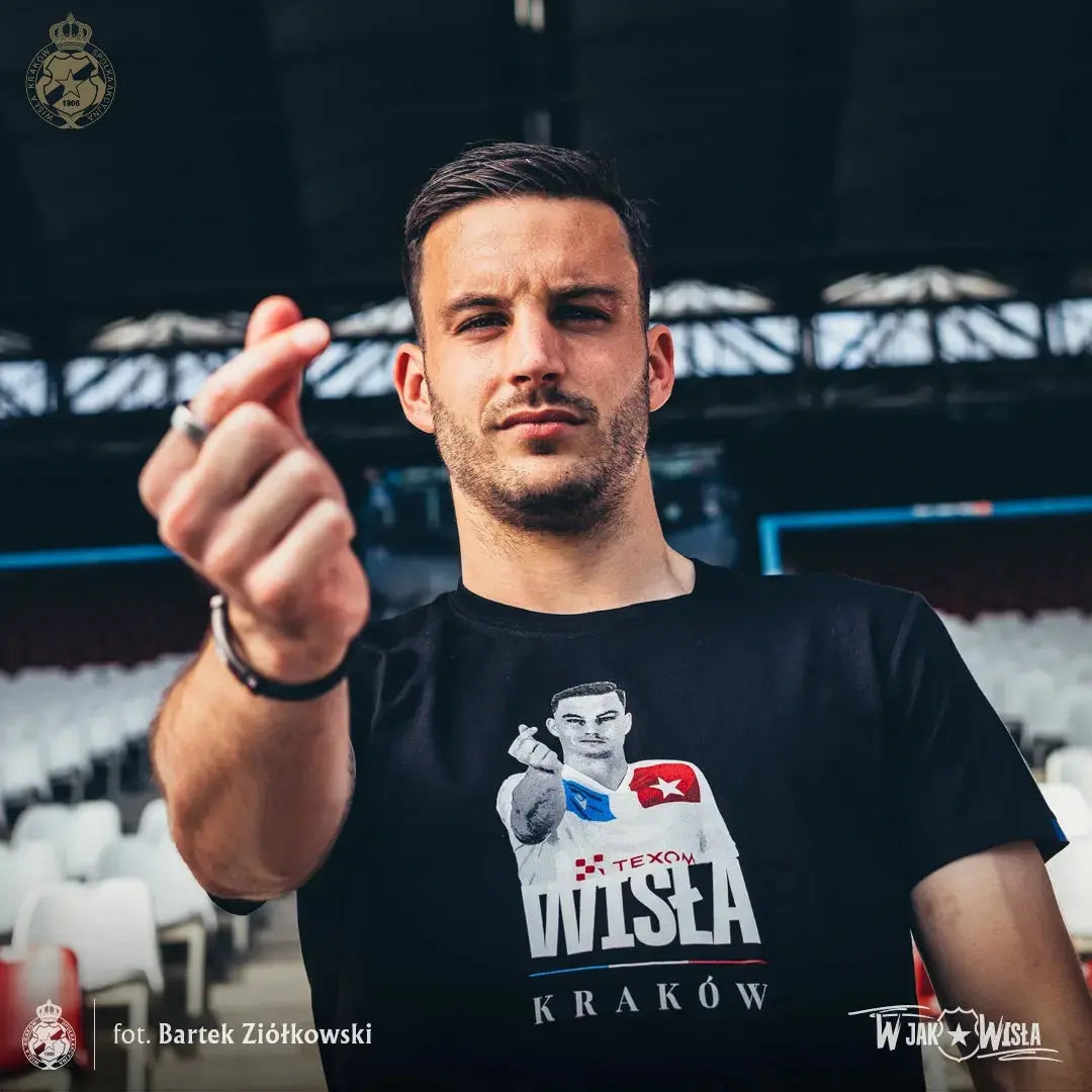 T-shirt Ángel Rodado #AR9 „Pozytywne Wariat” – czarny Official FanShop - TS Wisła Kraków SA