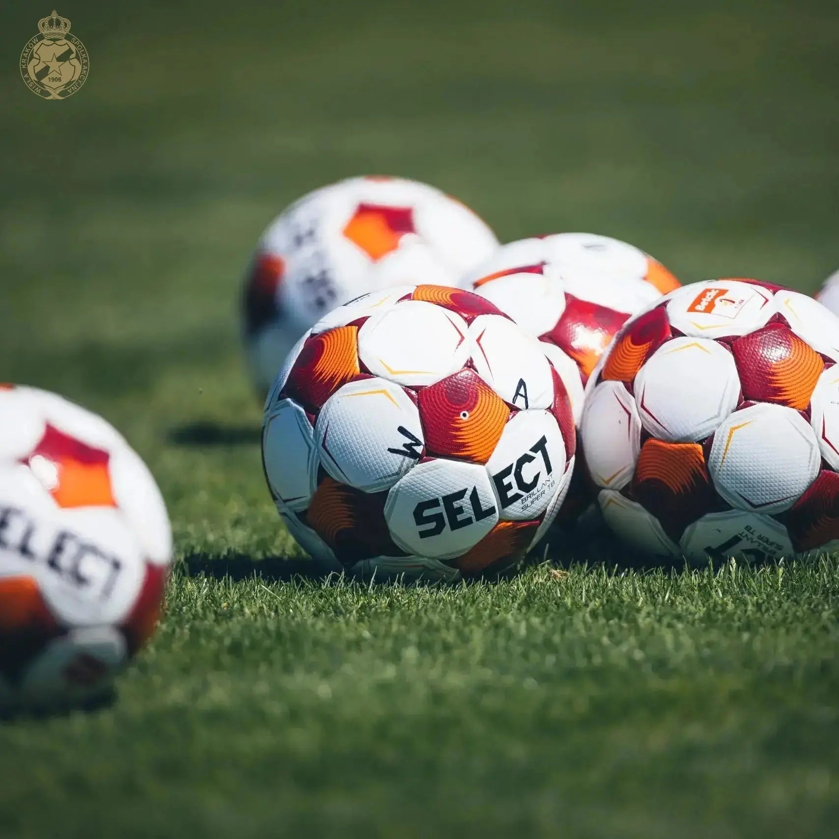 Piłka Select Brillant Replica v25/26 - rozmiar 5 - TS Wisła Kraków SA