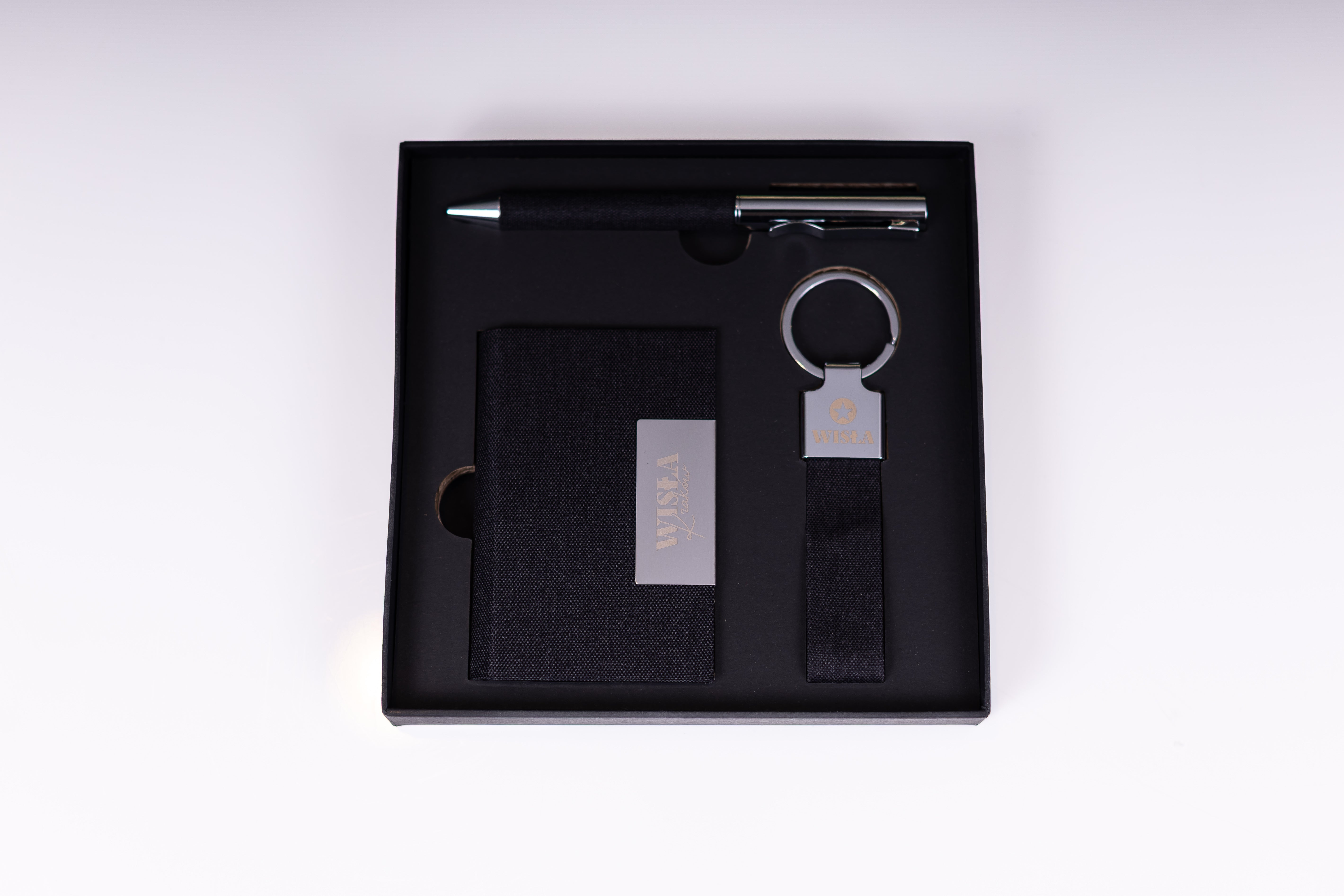 Zestaw Wisła Kraków SA – wizytownik, długopis, brelok - Wisła Kraków® Official Platform