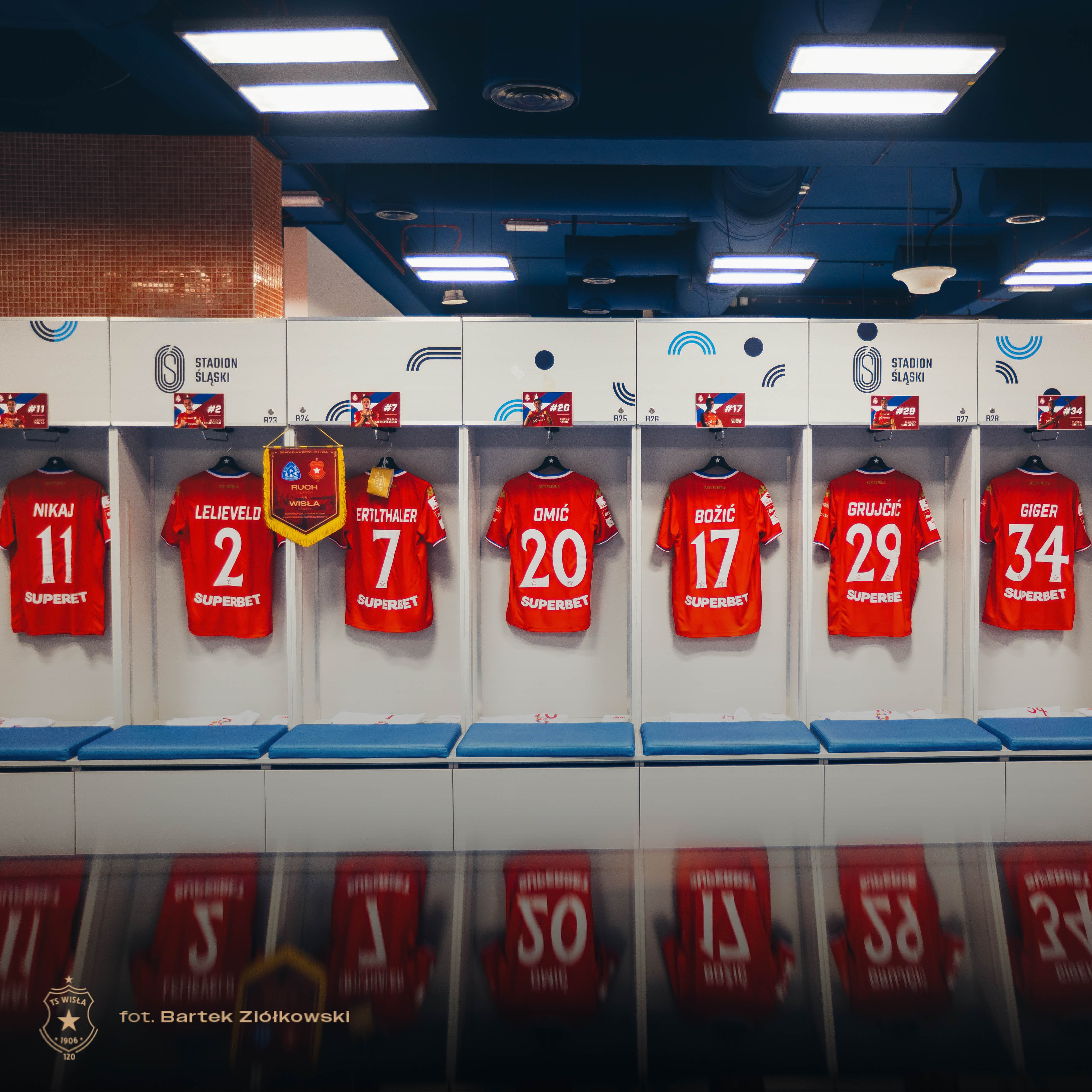 Licytacja - Match Worn Shirt #20 Ervin Omić (Mecz Mistrzów: Ruch Chorzów - Wisła Kraków 19.04.2026) - Official FanShop - TS Wisła Kraków SA