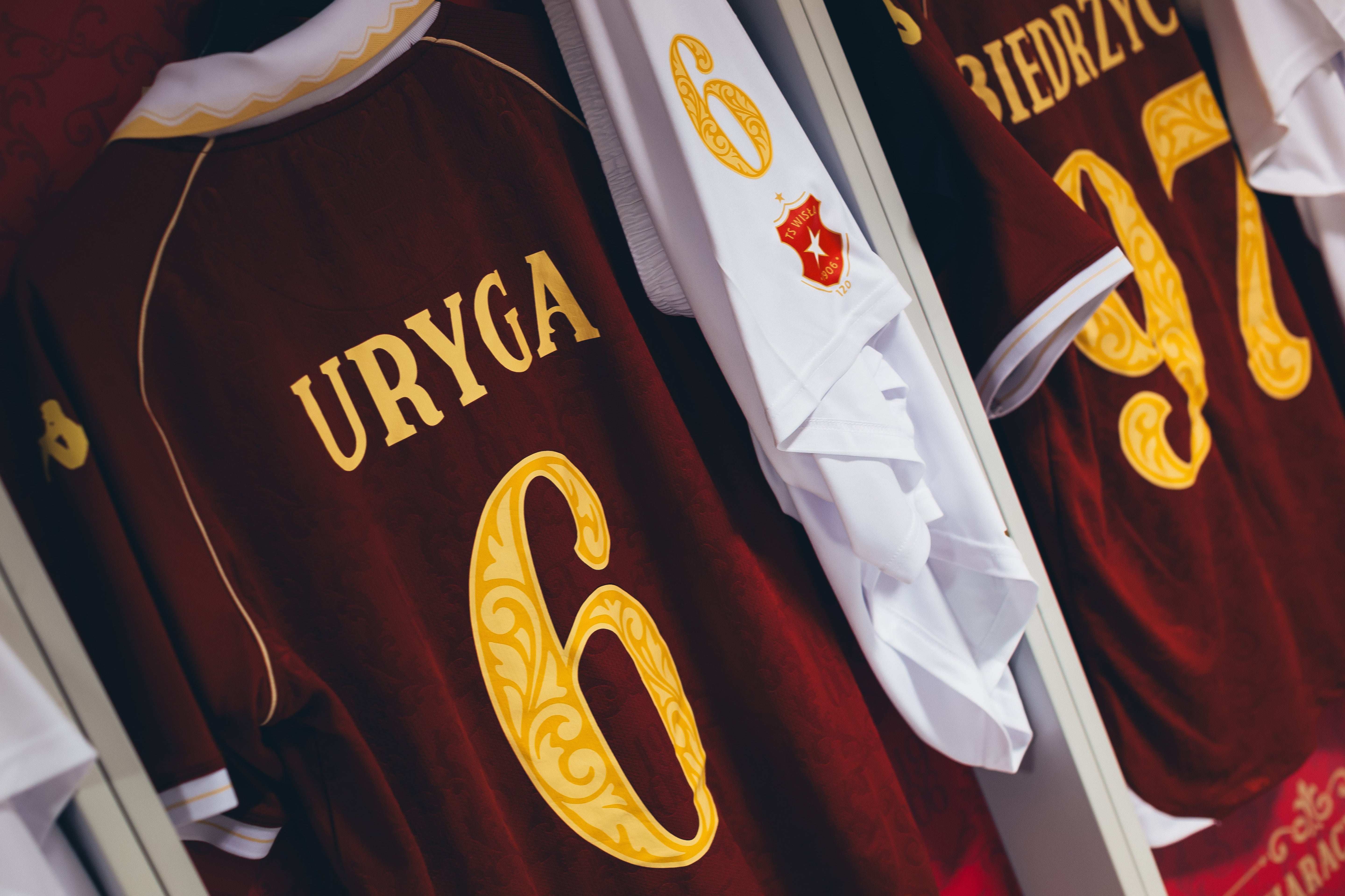 Licytacja: Match Worn Shirt | Alan Uryga #6 | 120 lat Wisły Kraków × Wrexham AFC - Wisła Kraków® Official Platform