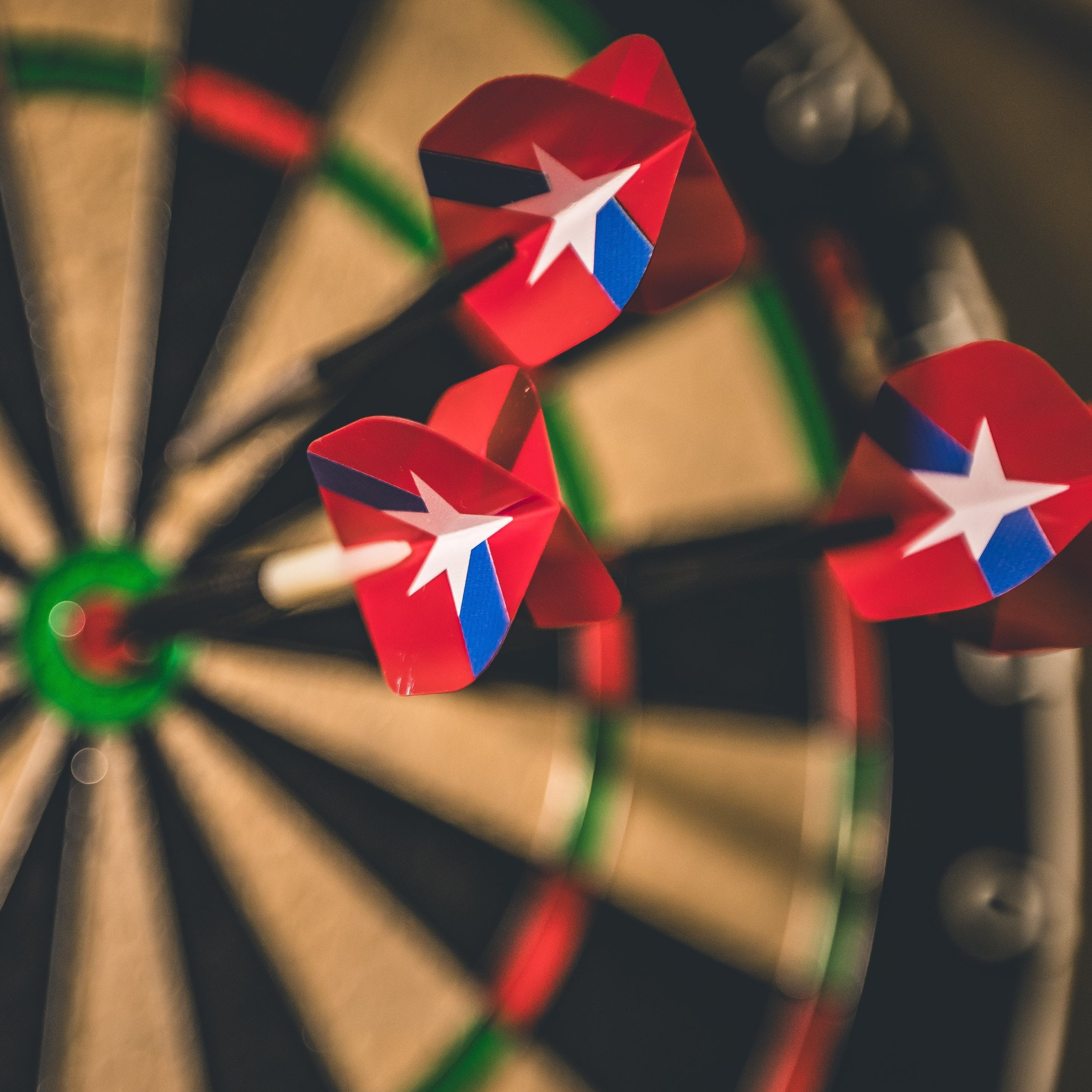 Shuttlecock feathers