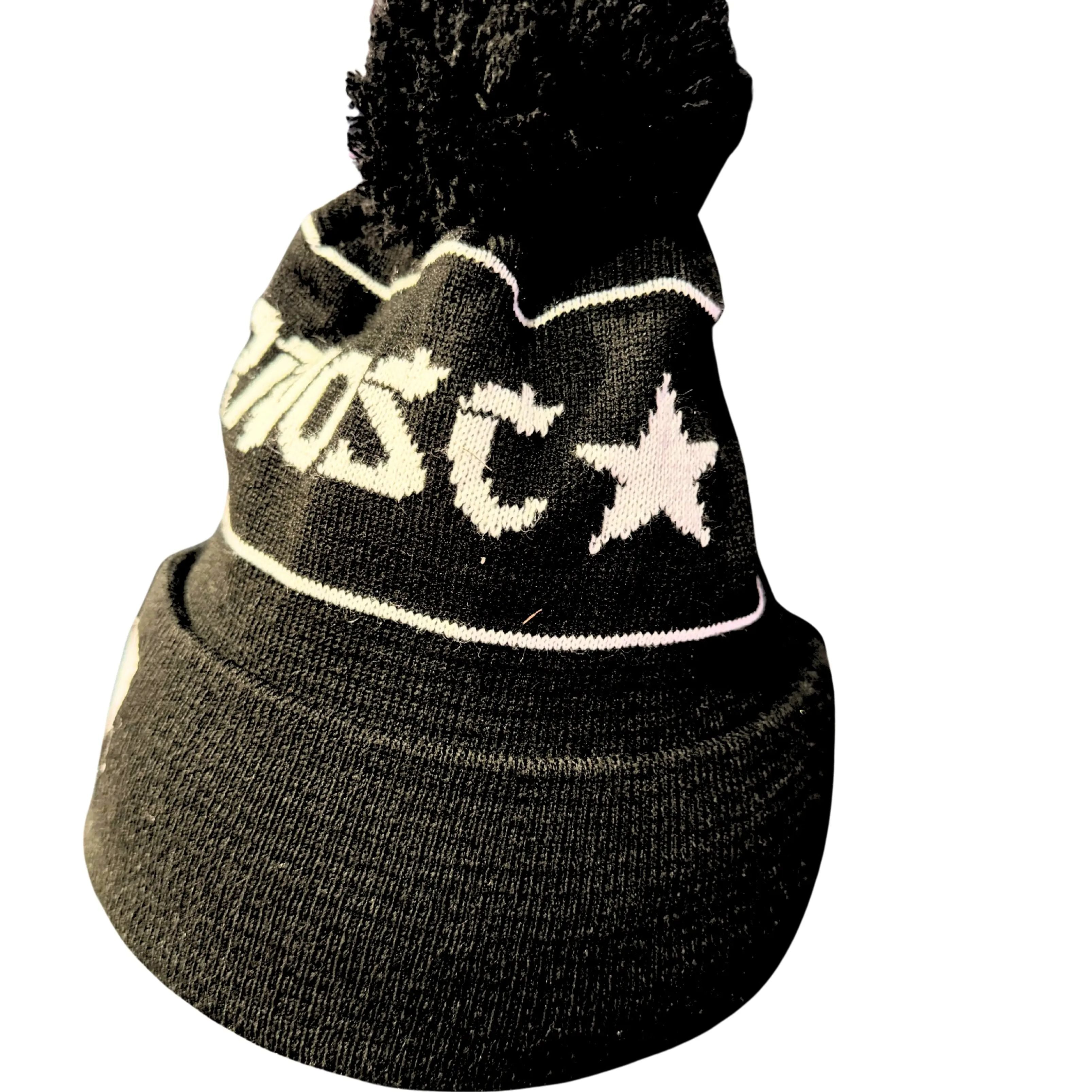 Czapka zimowa Wierność z pomponem Wisła Kraków Offical FanShop