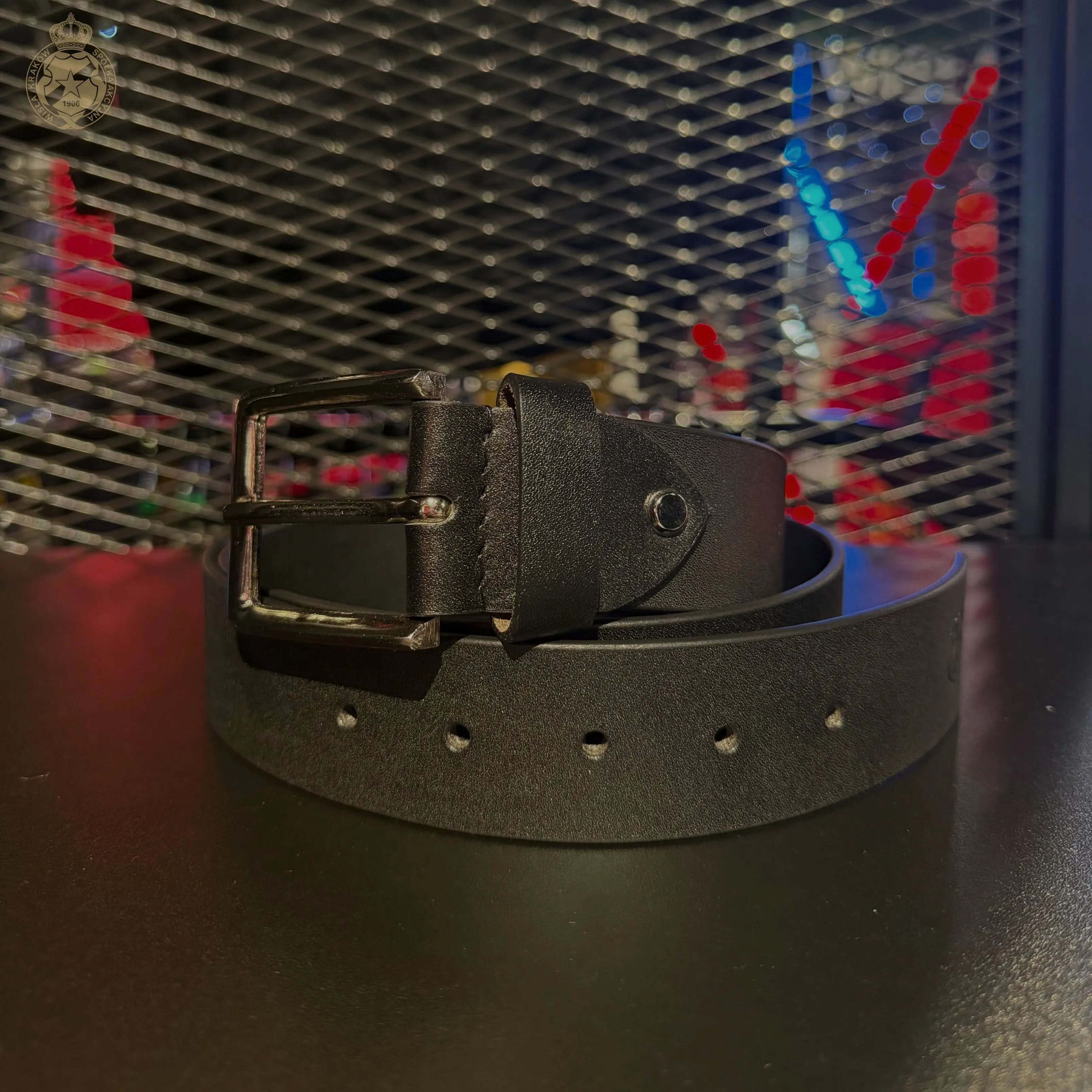 Pasek skórzany tłoczony Herb TS - czarny Wisła Kraków Offical FanShop