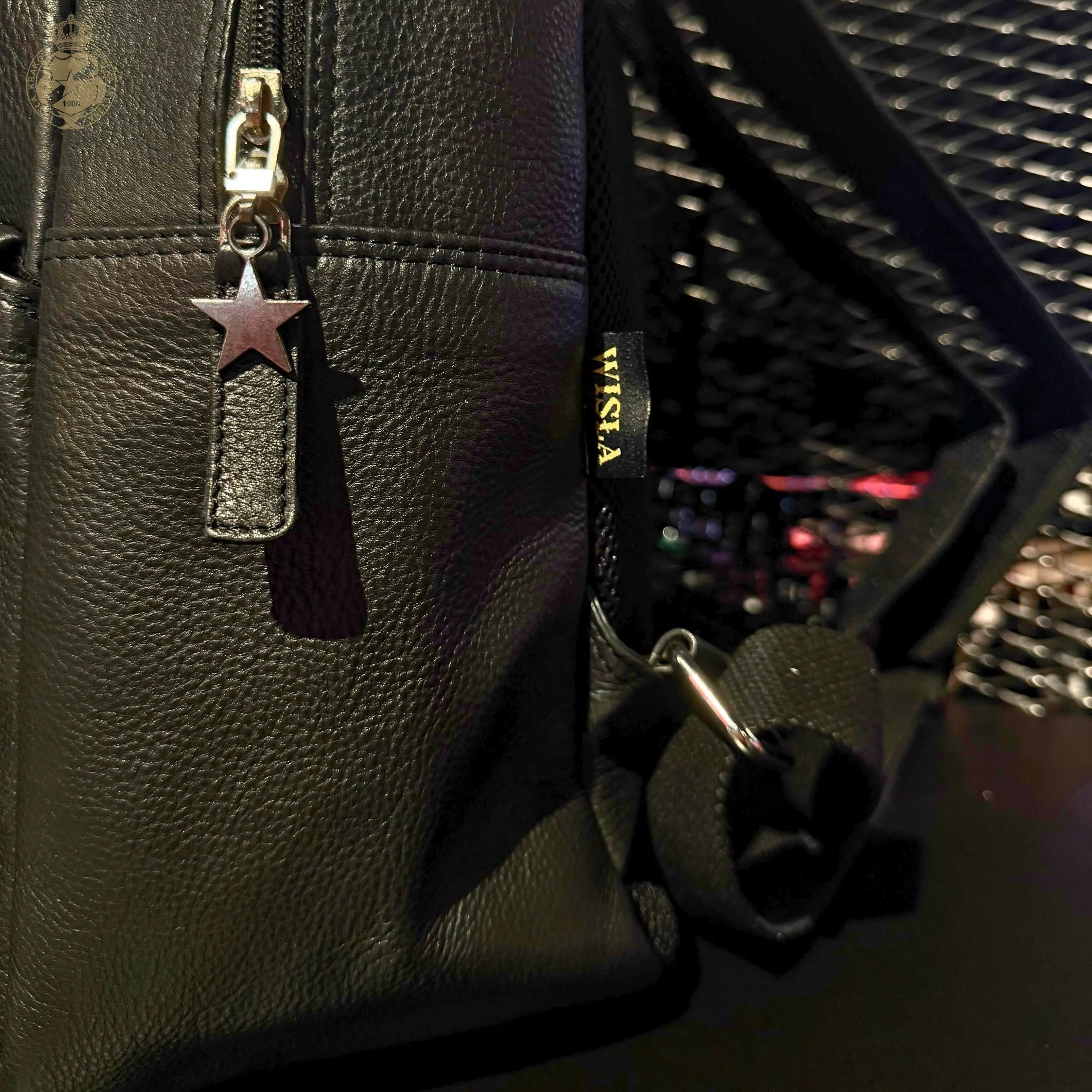 Plecak skórzany tłoczony Herb TS - czarny Wisła Kraków Offical FanShop